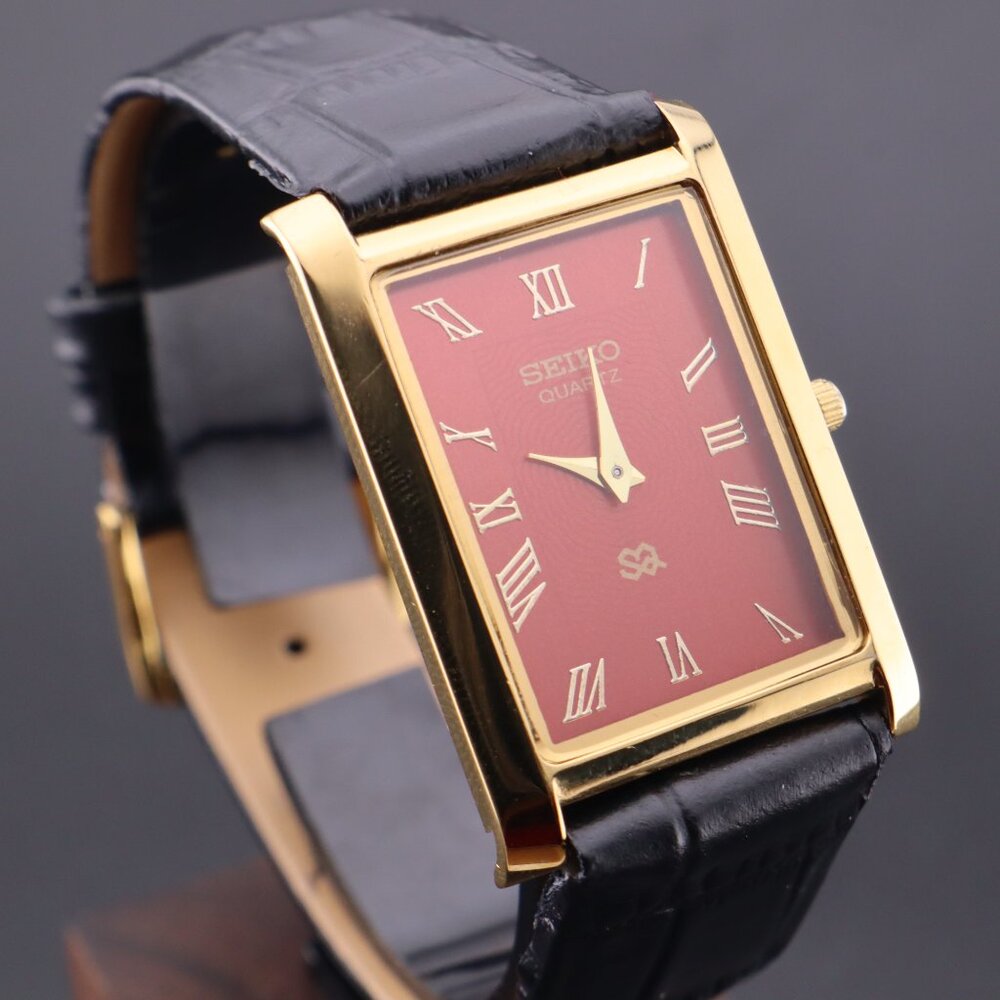 Vintage Seiko Slim Quartz Gentlemen's Wrist Watch  - FREE SHIPPING